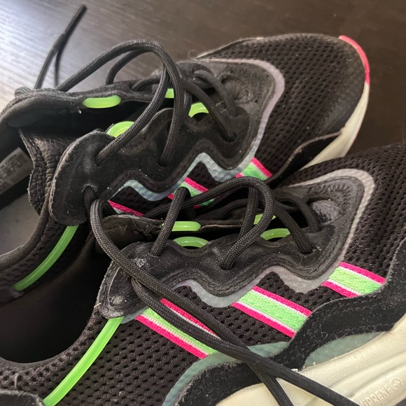 Adidas ozweegos - Picture 2 of 4